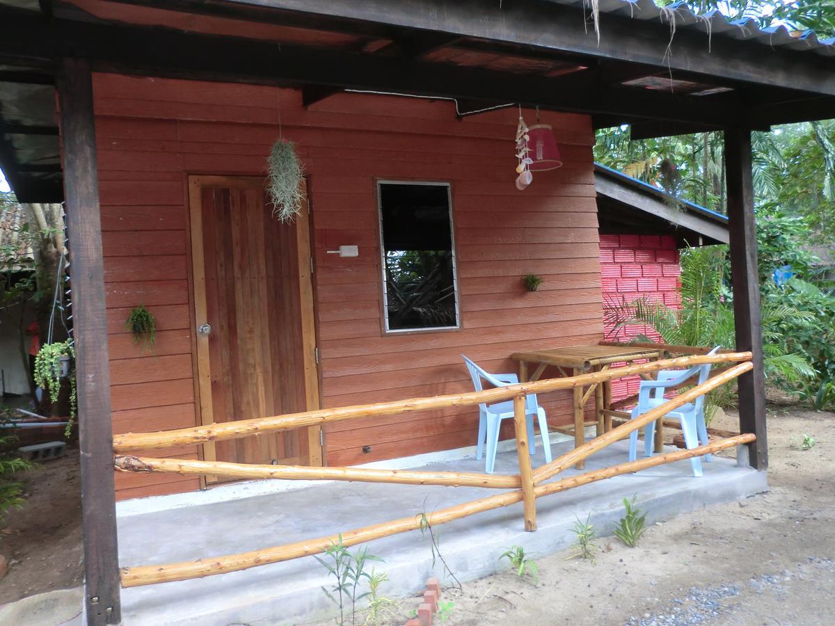 Hans Strand Bungalows Ko Lanta Kültér fotó