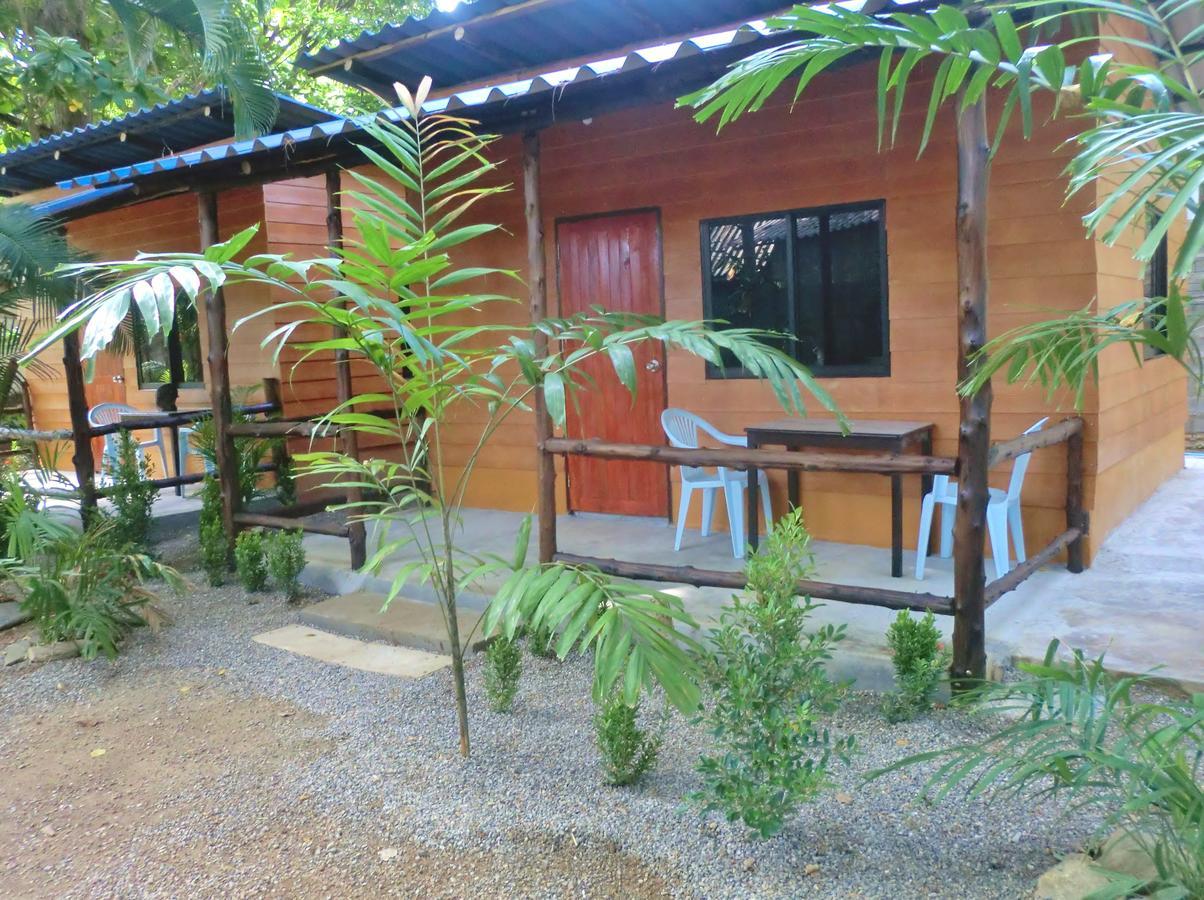 Hans Strand Bungalows Ko Lanta Kültér fotó