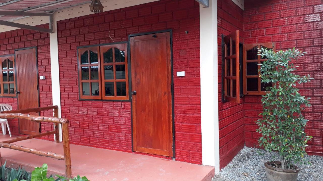 Hans Strand Bungalows Ko Lanta Kültér fotó