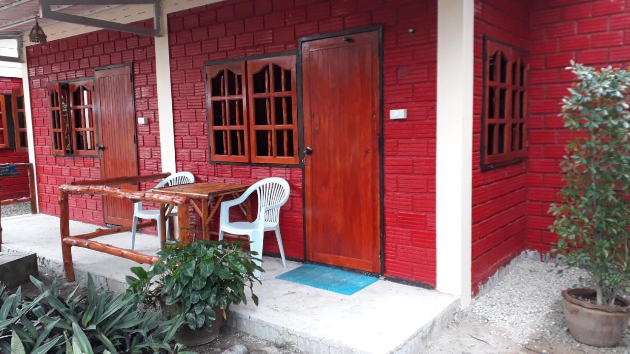Hans Strand Bungalows Ko Lanta Kültér fotó